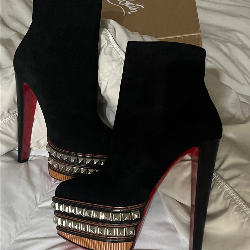 CHRISTIAN LOUBOUTIN FAOLO PLATFORM STUDDED ANKLE BOOTS NEW SZ 39 BLACK